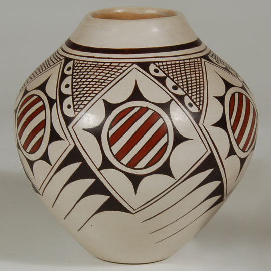 Rainy Naha Pottery - C3803